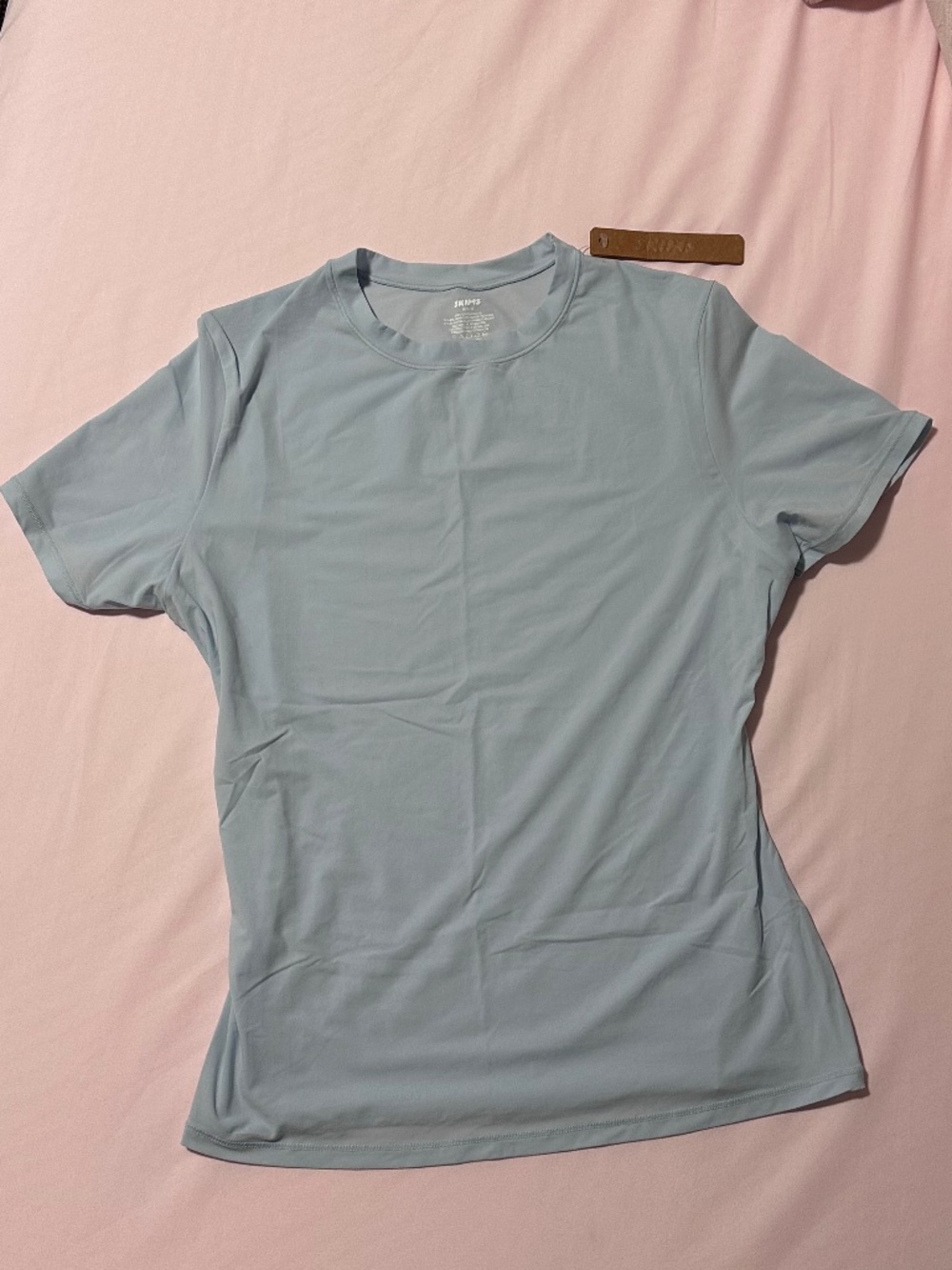 SKIMS Fits Everybody TShirt - MEDIUM - NWT